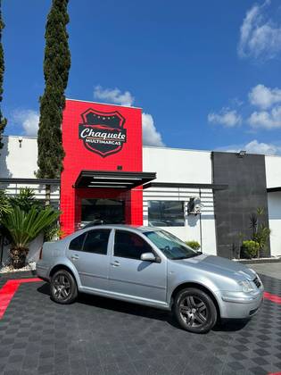 VOLKSWAGEN BORA 2.0 MI 8V GASOLINA 4P AUTOMÁTICO